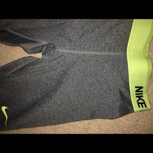 Women’s Nike pro leggings